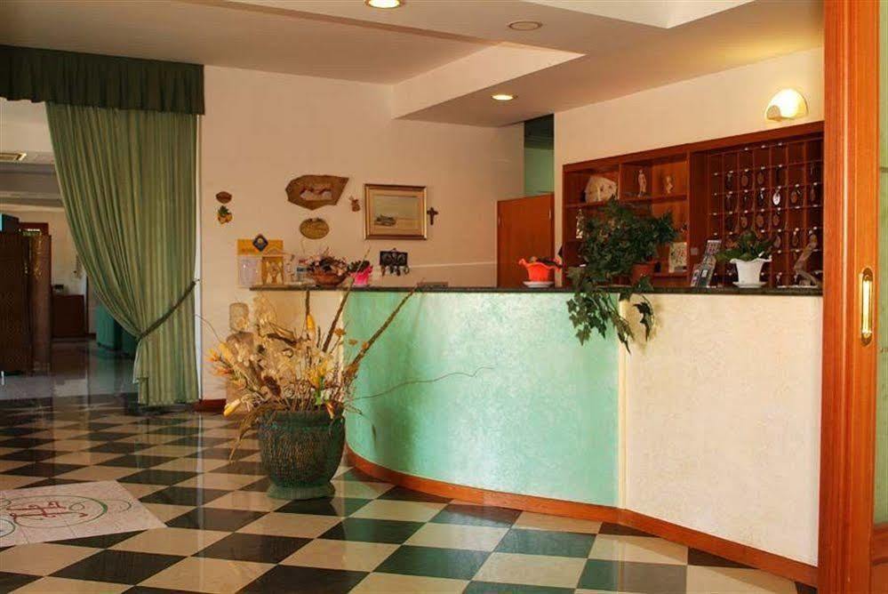 רודי גרגניקו Hotel Residence Adria מראה חיצוני תמונה