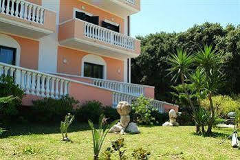 רודי גרגניקו Hotel Residence Adria מראה חיצוני תמונה