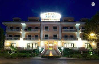 רודי גרגניקו Hotel Residence Adria מראה חיצוני תמונה